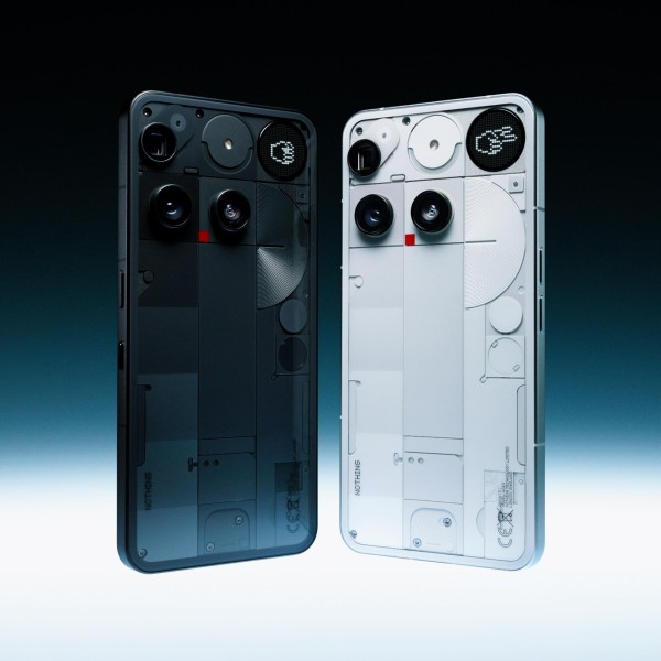 FeliCa対応の新フラッグシップスマホ「Nothing Phone (3)」を