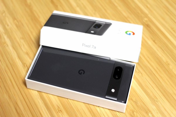 Googleの新スマホ「Pixel 7a」を外観や同梱品、基本機能を写真や