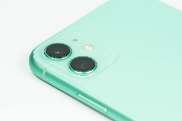 iPhone 11を開封レビュー！2019年の「新スタンダード」を徹底チェック