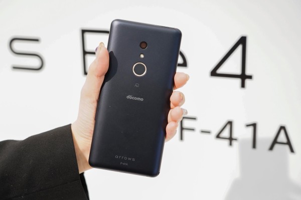 NTTドコモ、スタンダードスマホ「arrows Be4 F-41A」を発表！6月