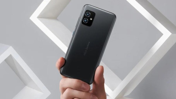 エイスースの最新フラッグシップスマホ「Zenfone 8 ZS590KS」が