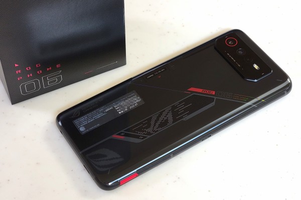 ASUS JAPAN、ゲーミングスマホ「ROG Phone 6」シリーズにAndroid