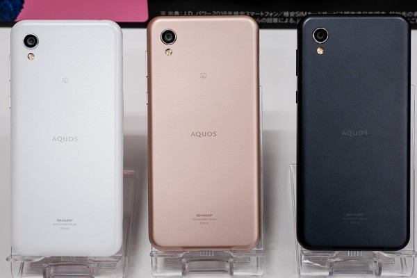 ■SIMフリーUQ シャープ　AQUOS SH-L02SHV43他