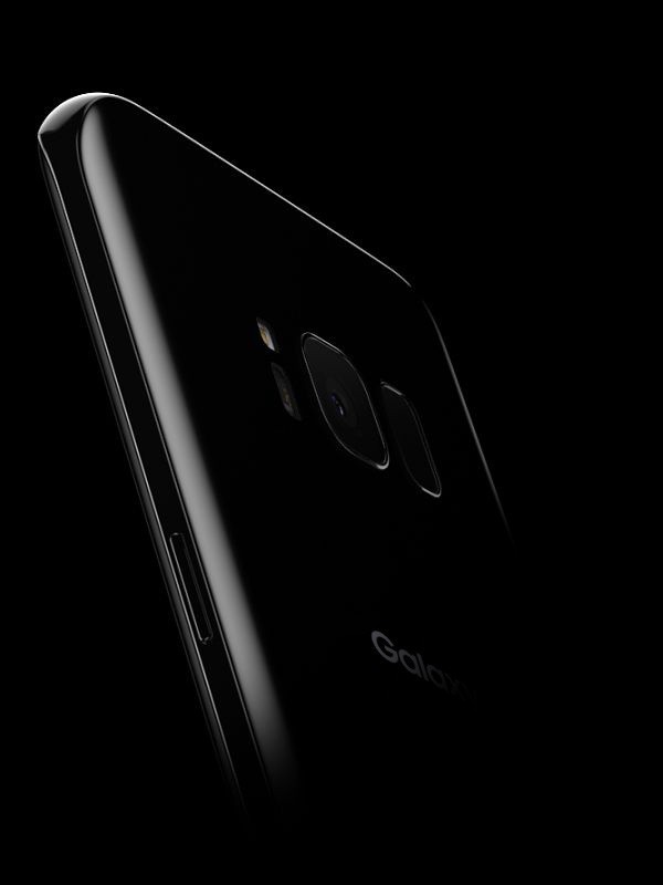 KDDI、au向け最新フラッグシップスマホ「Galaxy S8 SCV36」と「Galaxy