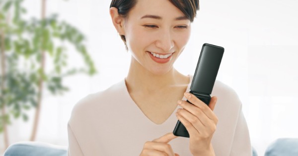 折りたたみ型フィーチャーフォン「DIGNO ケータイ4」が発表