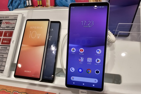 au＆UQ mobile向けスタンダードスマホ「Xperia 10 V SOG11」に