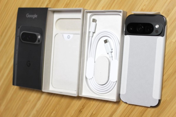 Googleの新フラッグシップスマホ「Pixel 9 Pro」を開封して外観や同梱