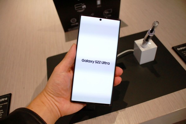 NTTドコモ、プレミアムスマホ「Galaxy S22 Ultra SC-52C」を割引額を8