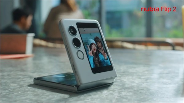 新品　スマホdeシェイプ ZTEジャパンがFeliCa対応フォルダブルスマホ「nubia Flip 2」を