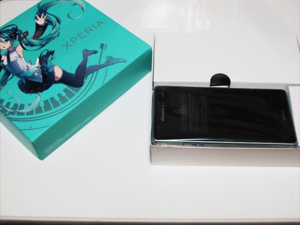 買っていない人も中身が気になる！？初音ミクとコラボした