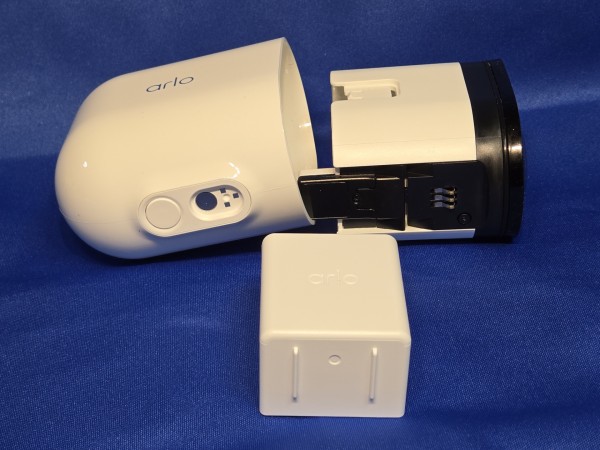 デュアルバンドWi-Fi対応ネットワークカメラ「Arlo Pro 5S 2K