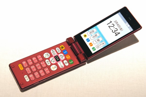 docomo 折りたたみ式携帯DIGNO 2万円以下、ドコモの折りたたみモデル「DIGNO ケータイ KY-42C