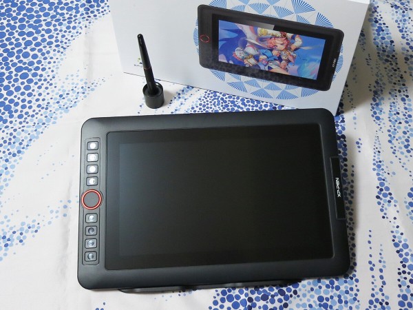 液晶タブレット「XP-PEN Artist 12 Pro」の外観や同梱品、使い勝手 