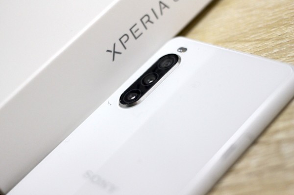 ソニーモバイルがスタンダードスマホ「Xperia 10 II」のSIMフリー