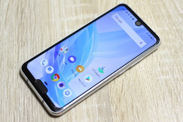 SoftBank向け小型高性能スマホ「AQUOS R2 compact」にAndroid 10