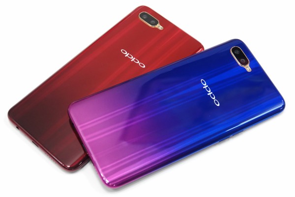 UQ mobile向けSIMフリースマホ「OPPO R17 Neo」を写真と動画で