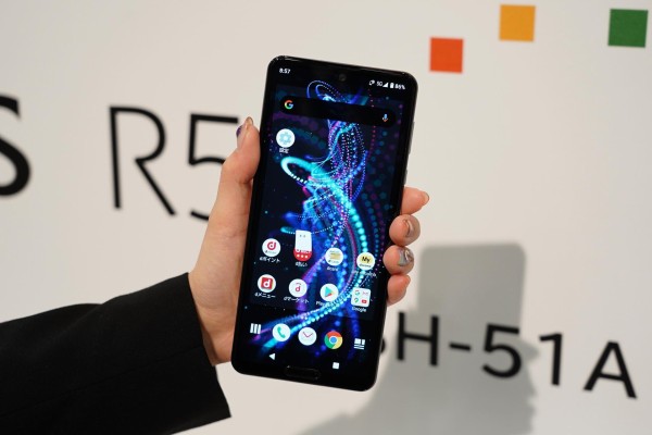 NTTドコモ、5Gスマホ「AQUOS R5G SH-51A」を発表！3月25日発売で
