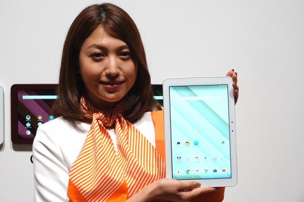 中古】タブレット端末 au 10インチタブレット Qua Tab QZ10 (ボルドー