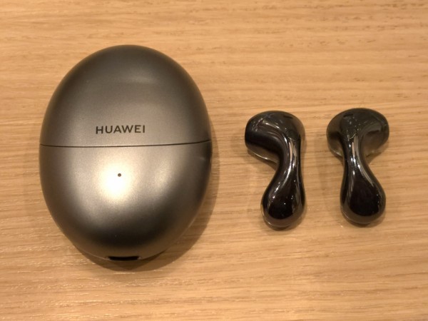 大迫力なサウンドと強力な通話ノイキャンで実用性が高い！水滴