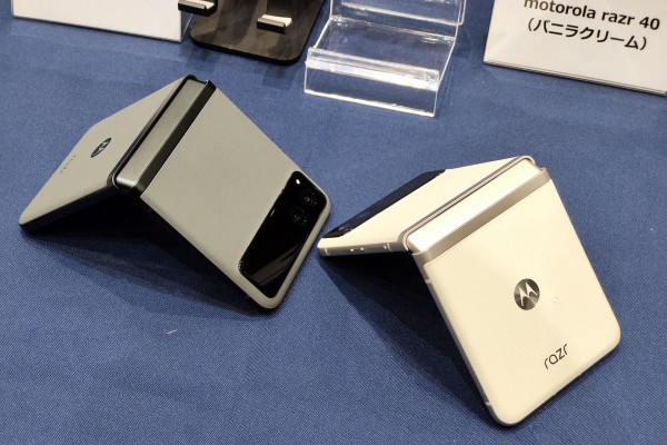 フォルダブルスマホ「motorola razr 40」の日本向けメーカー版に