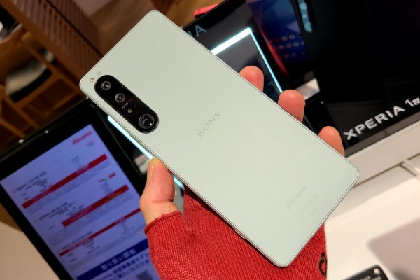 19万円超のソニーの新ハイエンドスマホ「Xperia 1 IV」を写真と動画で