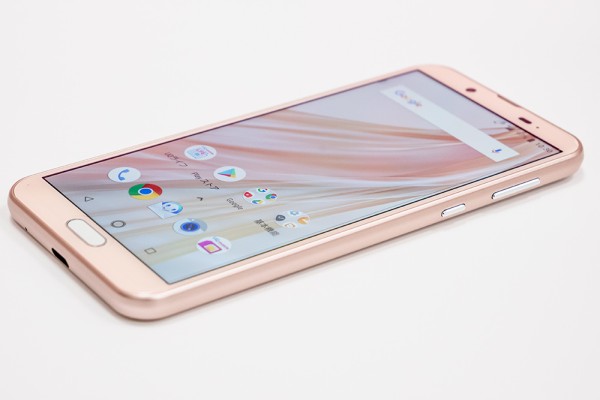 UQ mobile版はSIMロックなし！シャープの高コスパスマホ「AQUOS