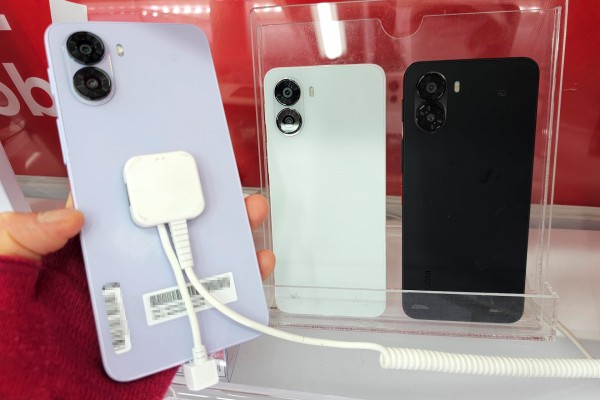 低価格なワイモバイル向けFeliCa対応エントリースマホ「nubia S2」を