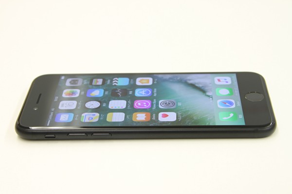 アップルの新スマホ「iPhone 7」を購入したので即開封！外観や同