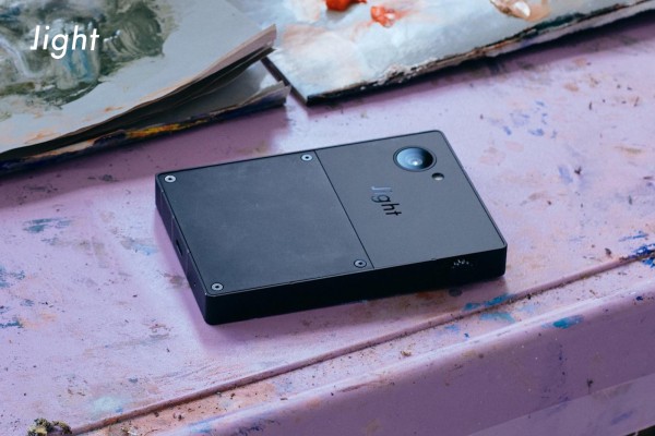 Light phone III (Lightphone3)本体＋ケースセット できるだけ使われ