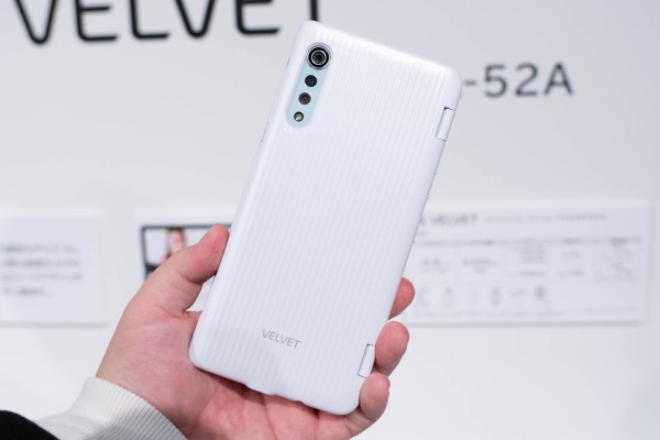 専用ケースと合体して2画面化が可能！お手頃価格でデザインも