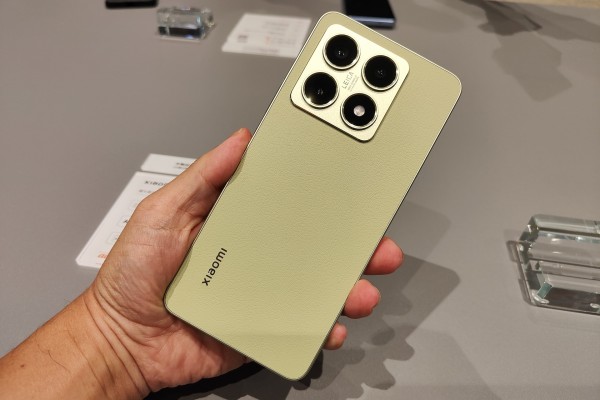 au・UQ mobile向け5Gスマホ「Xiaomi 14T」にAndroid 16／HyperOS 3への