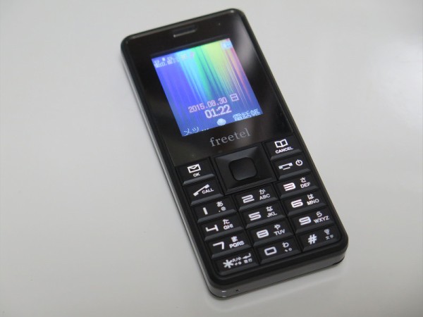 SIMフリーフィーチャーフォン freetel Simple 本体 機能は意外と多いかも！？SIMフリーなストレート型ケータイ