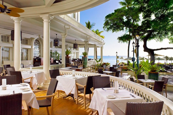 ワイキキの絶景が最高の味付け ハワイ最高の エッグベネディクト にとろける ハワイ大好きっ子