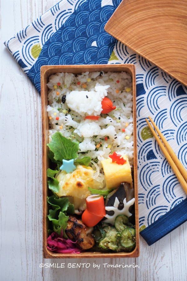 サンタスヌーピー と トナカイ稲荷 こむすびサンタ Smile Bento Powered By ライブドアブログ