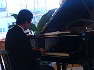 突然 ピアノの生演奏が 奥丹波そば街道の店市島町 そばんち と山南町 木琴 のブログ