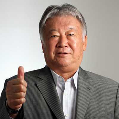 現役引退を発表した闘莉王にセルジオ越後 同じ日系ブラジル人としても 心からお疲れさまと言いたい サッカータイム