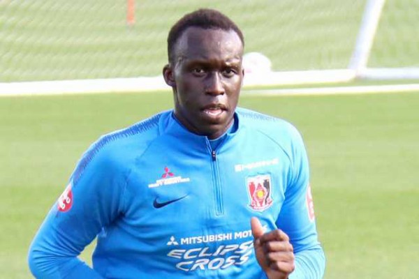 浦和レッズ U 23オーストラリア代表dfデンがチーム練習に初合流 歴史あるクラブに来られて光栄 サッカータイム