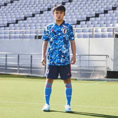 日本代表の年 迷彩柄 新ユニフォーム売上好調 売れ行きは前回モデルの2倍以上 サッカータイム