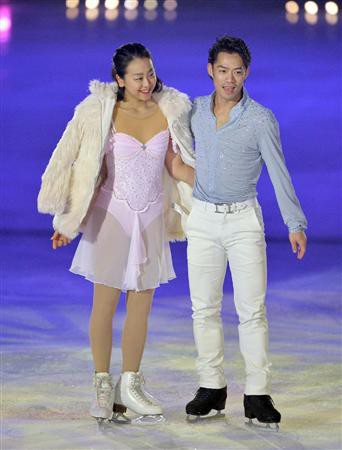 稀少本　Flowery  フィギュアスケート　写真集　髙橋大輔　浅田真央 浅田真央・高橋大輔が共演！世界フィギュア選手権メダリストが