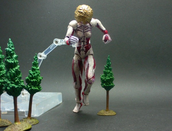 進撃の巨人 フィギュア 鎧の巨人 女型巨人 巨人化エレン リボルテック改造で再現 こんな感じで公式発売してほしい そくどく