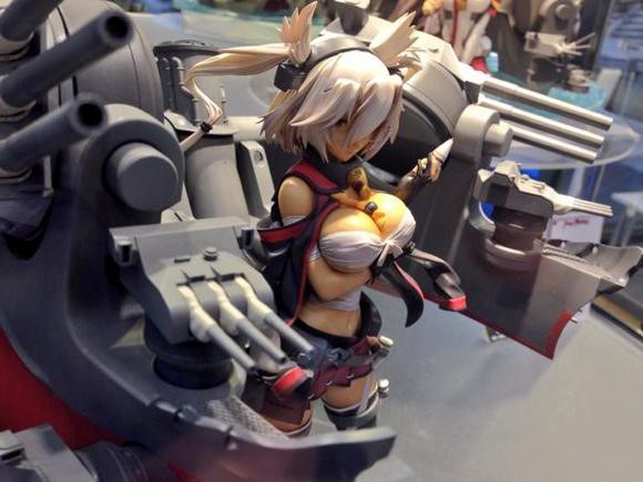 艦これ フィギュア 武蔵 がキャラホビで展示 肉感と装備のリアル感がすごい そくどく