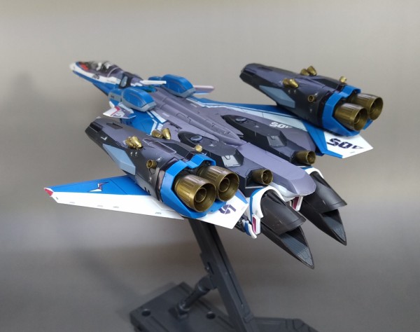 バンダイ 1/72：VF-31J スーパージークフリード（ハヤテ・インメルマン