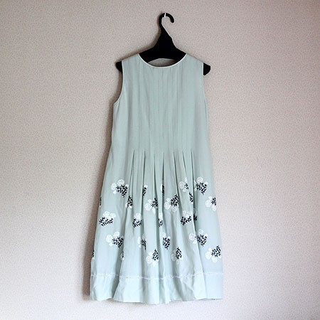 sally scott - フラワー刺繍ドレス : sola JOURNAL （β版）
