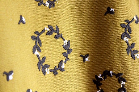 Sally Scott リス　刺繍　フレアスカート Sally Scott リス 刺繍 フレアスカート - メルカリ
