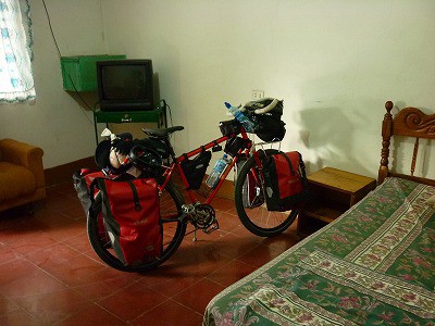 エルサルバドル入国 出発から2 3日目 エルサルバドル西の国境から東0 80キロ付近 Nuevovalle Santaana 染谷翔の自転車世界一周ﾜﾛｽｗ