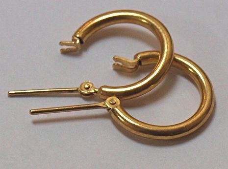 今日 の 18 金 相場