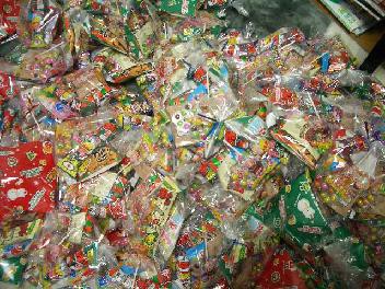 お菓子の山 ありふれた毎日