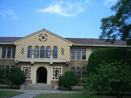 神戸女学院大学のｵｰﾌﾟﾝｷｬﾝﾊﾟｽ ありふれた毎日