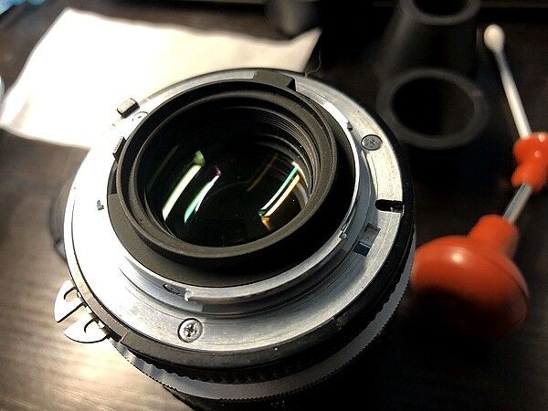 レンズは優良 Nikon Micro Nikkor Ai-s 105mm F4 分解清掃済 Repair: Micro-Nikkor 105mm f/4 Ai-S | Richard Haw's Classic Nikon