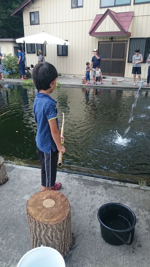 無料の釣り堀 長瀞フィッシングセンター で釣りしてきた ひいろぐ